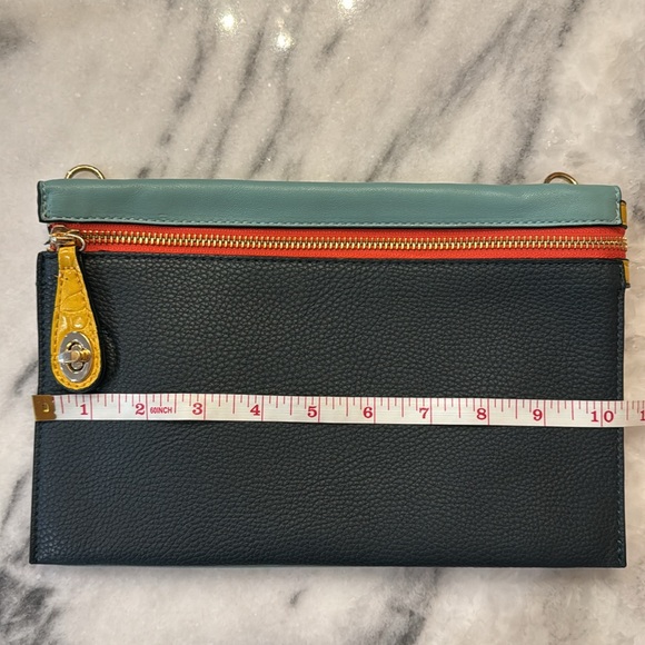 Sondra Roberts color-block convertable crossbody/clutch - Picture 12 of 14